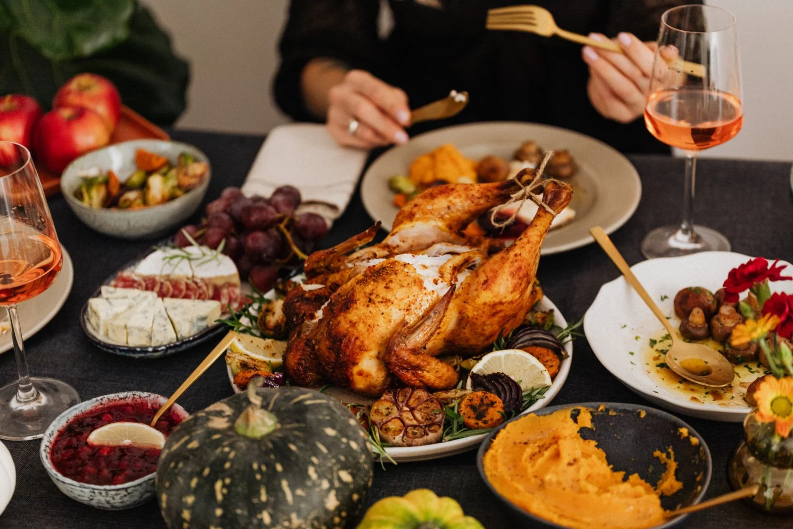 Roast turkey at a Thanksgiving table